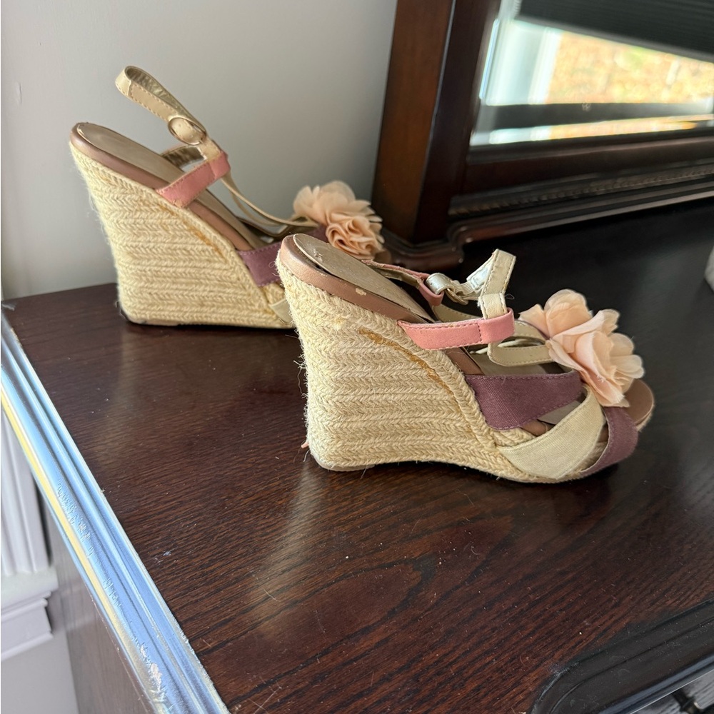 Flower wedges - Picture 6 of 7